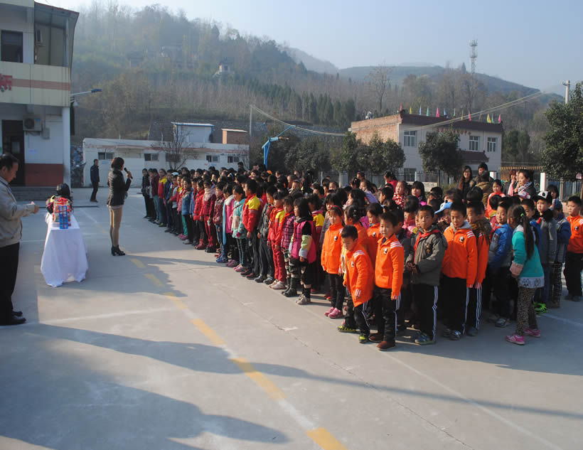 西馳電氣愛心永豐小學暖冬行(圖4) 西馳電氣愛心永豐小學暖冬行(圖4)