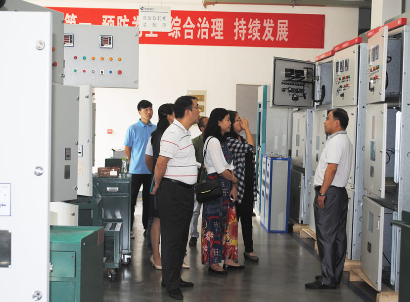 西安名牌產(chǎn)品復審與質量專家走進西馳(圖3)