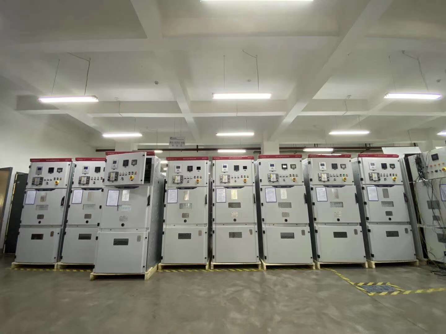 礦場、破碎機設(shè)備—高壓固態(tài)軟起動一體機(圖2)