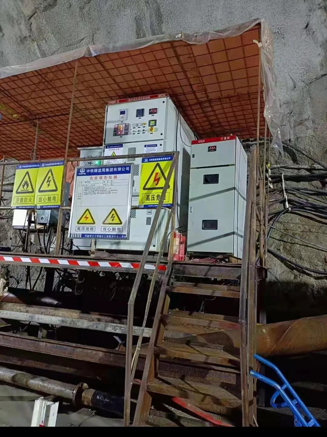 西馳高壓軟起動(dòng)裝置再度出現(xiàn)在重大水利工程現(xiàn)場(圖4)