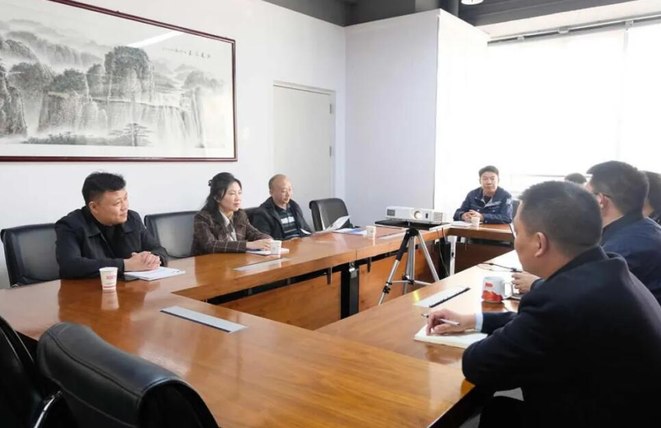 西馳電氣攜手老電工，戰(zhàn)略合作，共謀發(fā)展！(圖3)