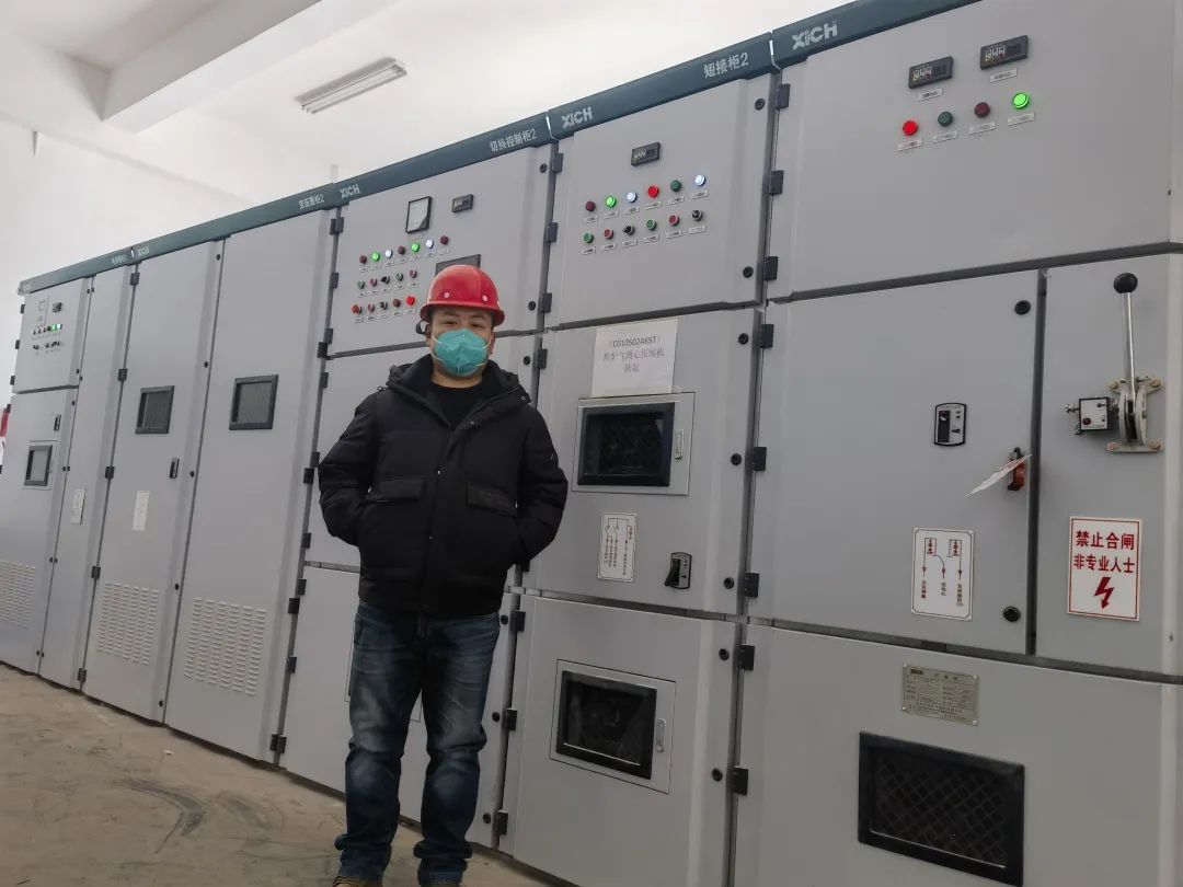 西馳電氣高壓降補(bǔ)軟起動(dòng)裝置在蒙西某化工廠帶載一次試車(chē)成功(圖5) 西馳電氣高壓降補(bǔ)軟起動(dòng)裝置在蒙西某化工廠帶載一次試車(chē)成功(圖5)